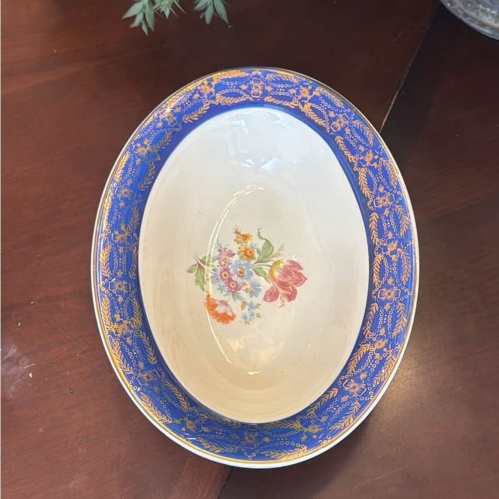 Stetson Royal Deluxe Bowl with Gold Accents